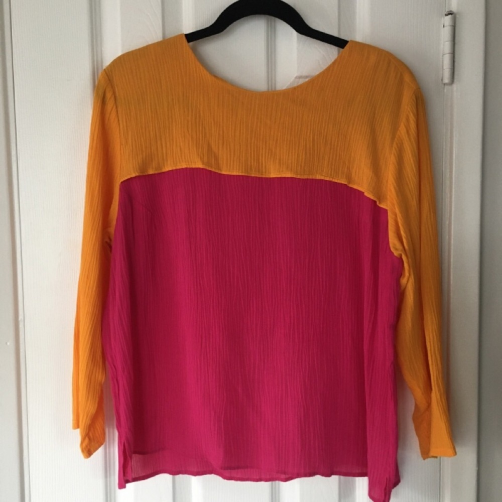 Color blocked two toned shirt.